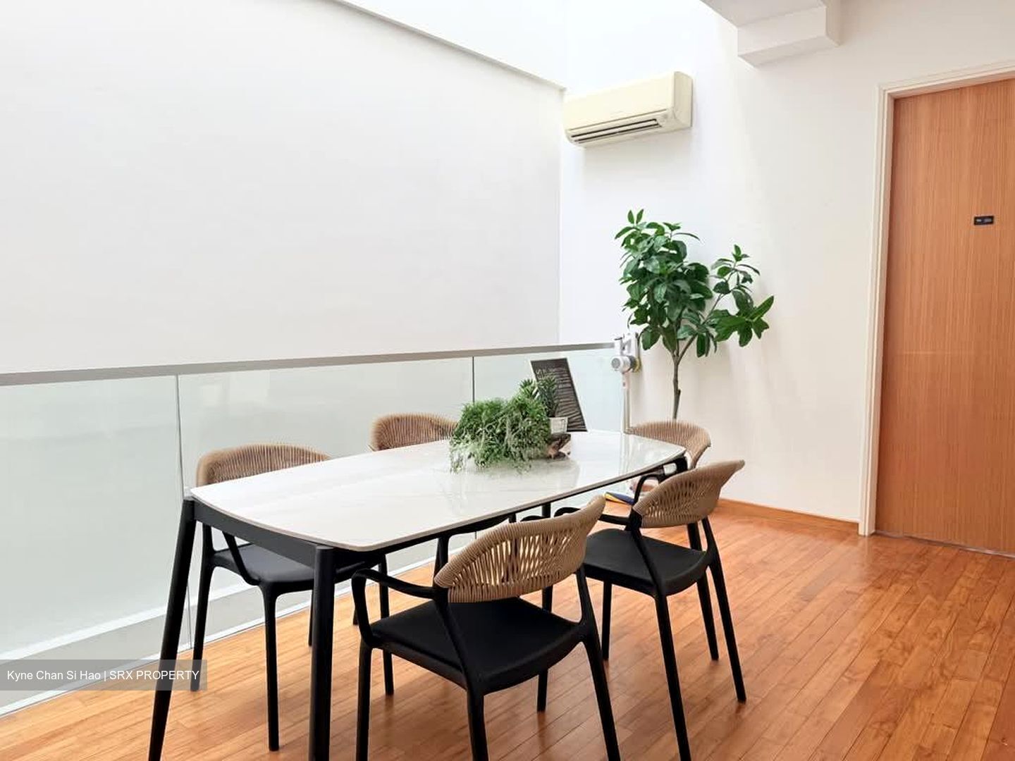 Grove Drive (D10), Terrace #601695941
